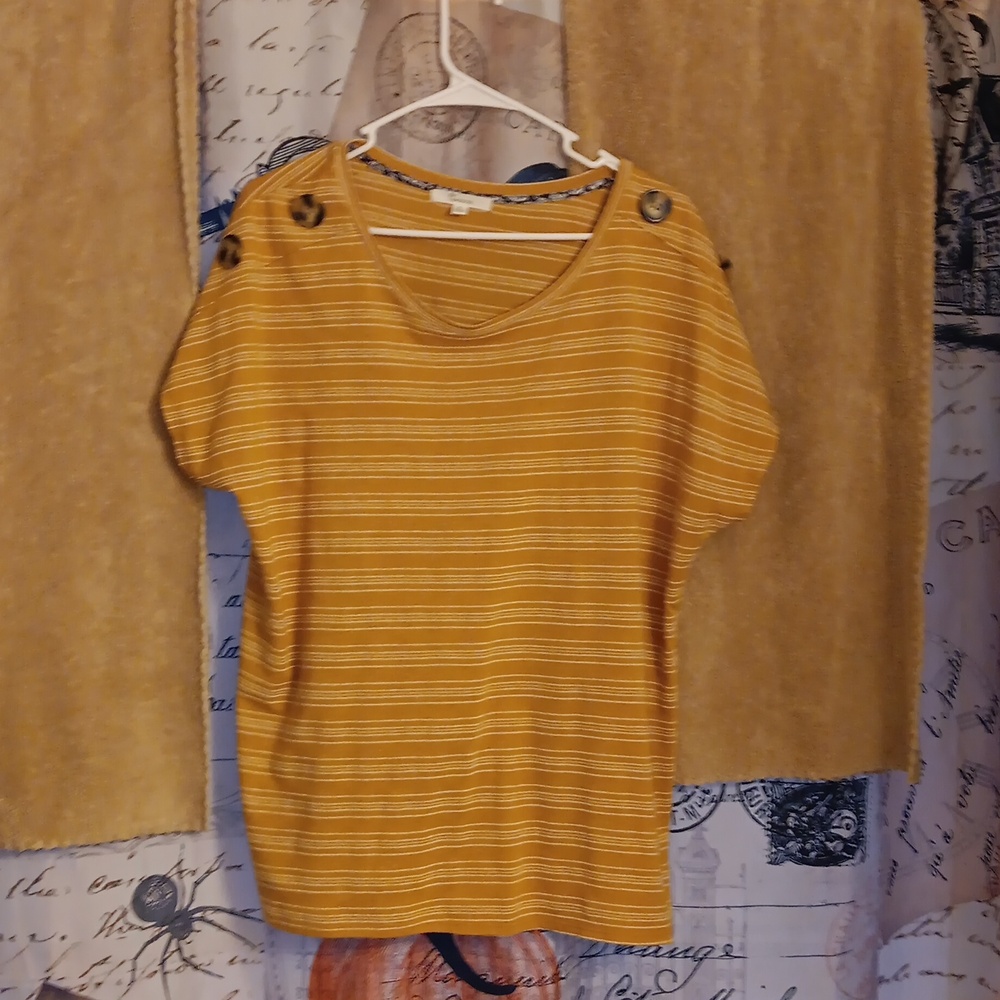 short sleeve top